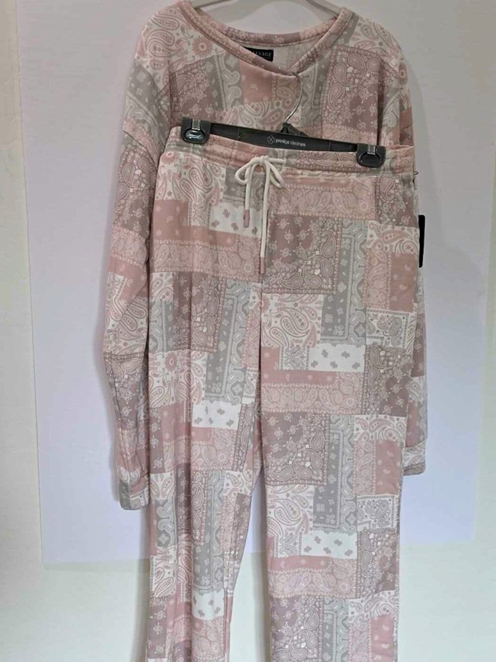 P.J. Salvage Womens LARGE 2-Piece Lounge Pajama Seeet Pink Paisley NWT